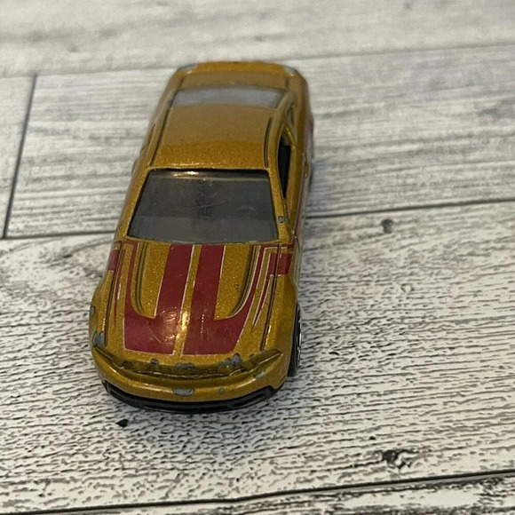 HOT WHEELS Loose 2010 Ford Mustang GT (Faster than Ever Hub Wheels) - Picture 2 of 5